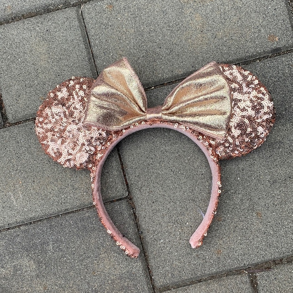 Disney parks Minnie Mouse Ear Headband - Picture 1 of 2